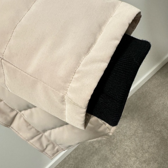 Aritzia mid-length Powder parka - Picture 15 of 16